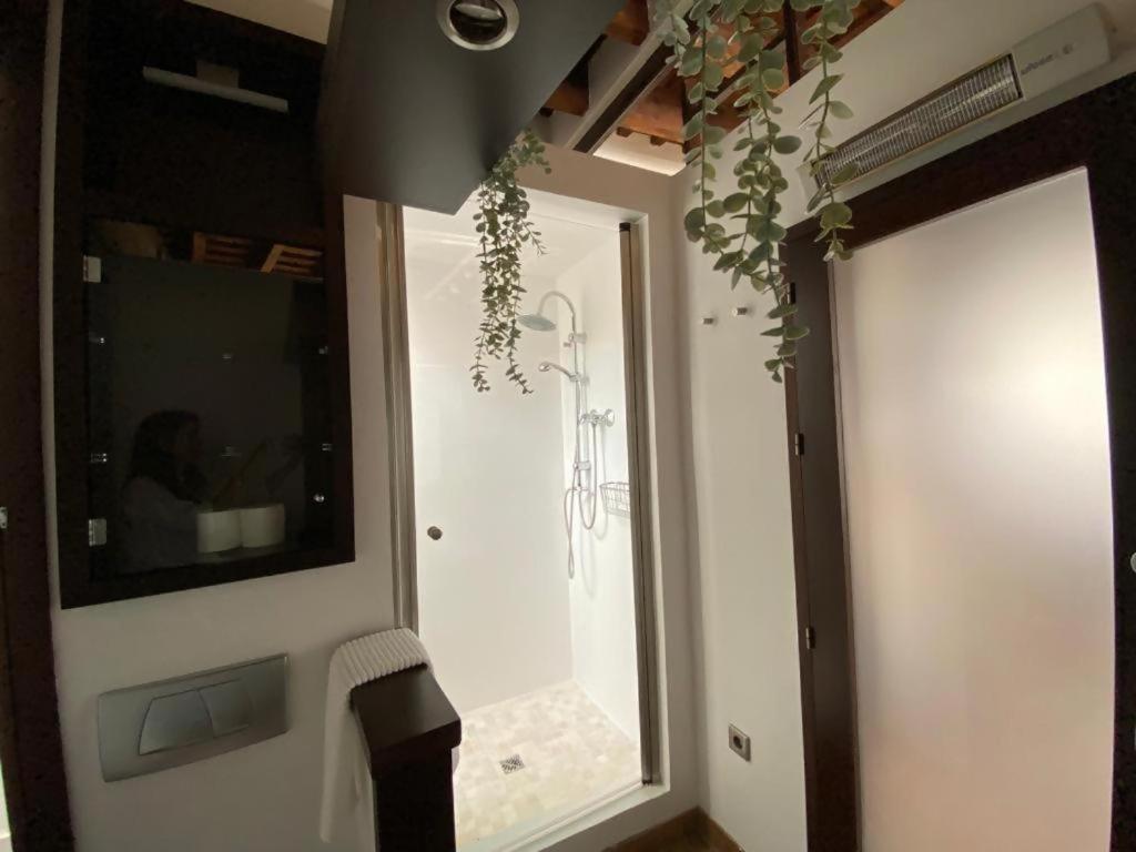 Appartement Hostfy Centro Puerta Osario à Séville Extérieur photo