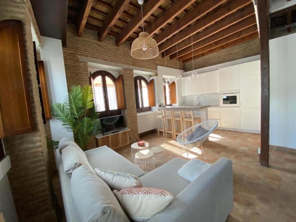 Appartement Hostfy Centro Puerta Osario à Séville Extérieur photo